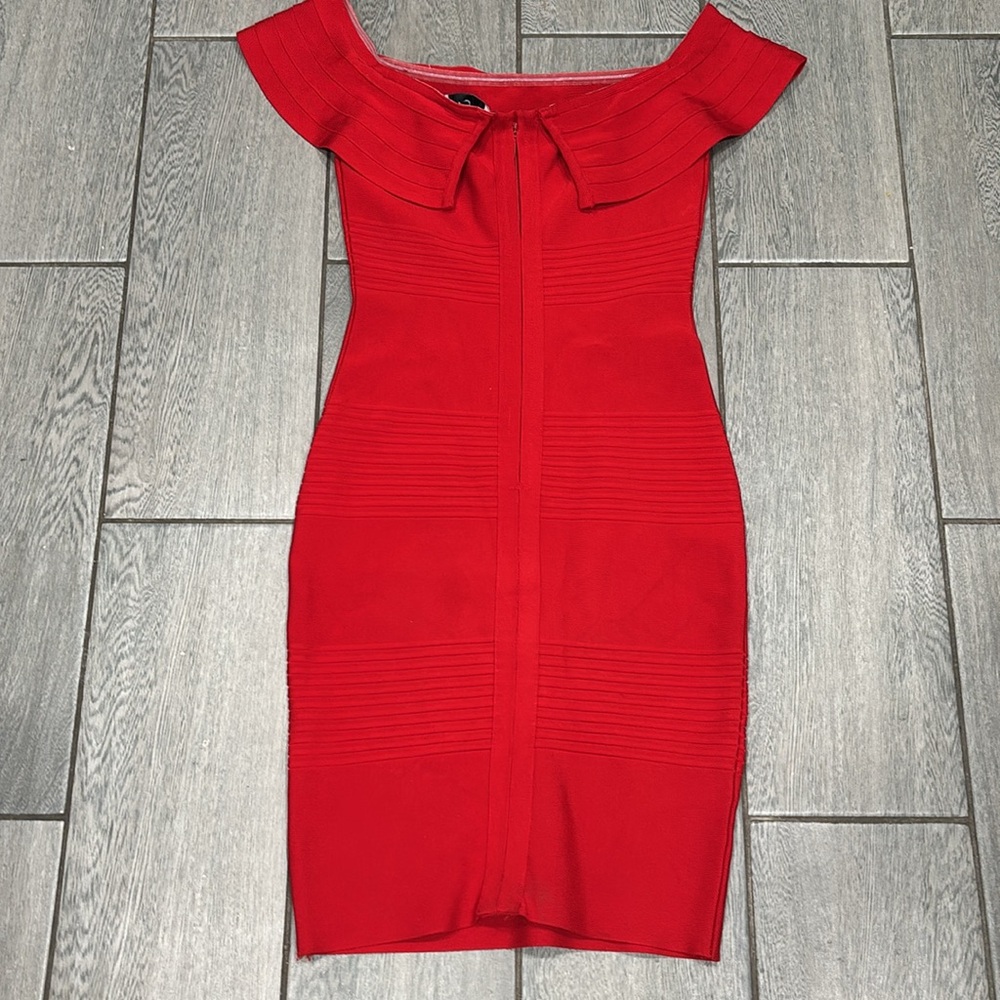 Miss Circle Bodycon Off the shoulder Bandage Red Dress Size Medium - Picture 10 of 12